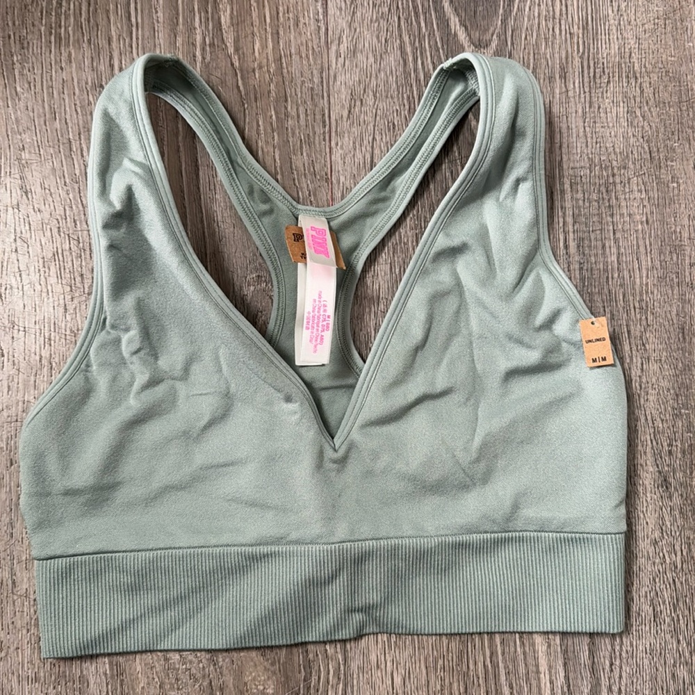 NWT PINK
SEAMLESS PLUNGE BRALETTE